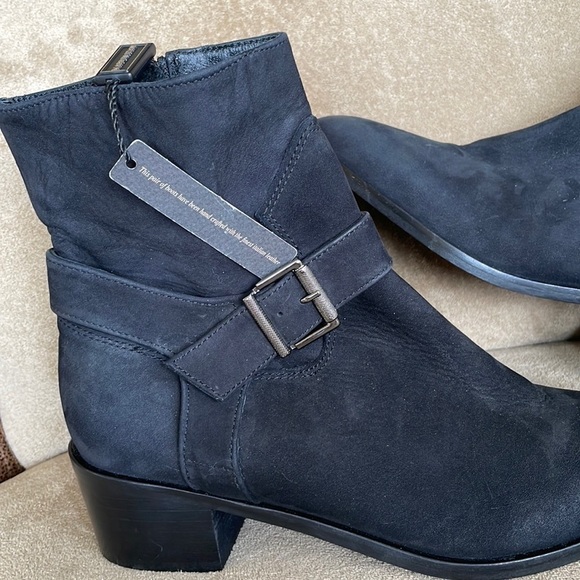 Brand New Avellini Genuine Leather Black Heeled Zipper Ankle Boots Made in Italy - Picture 4 of 15